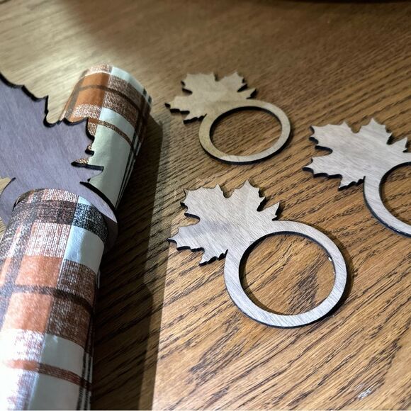 Wooden napkins rings​ - Picture 4 of 4